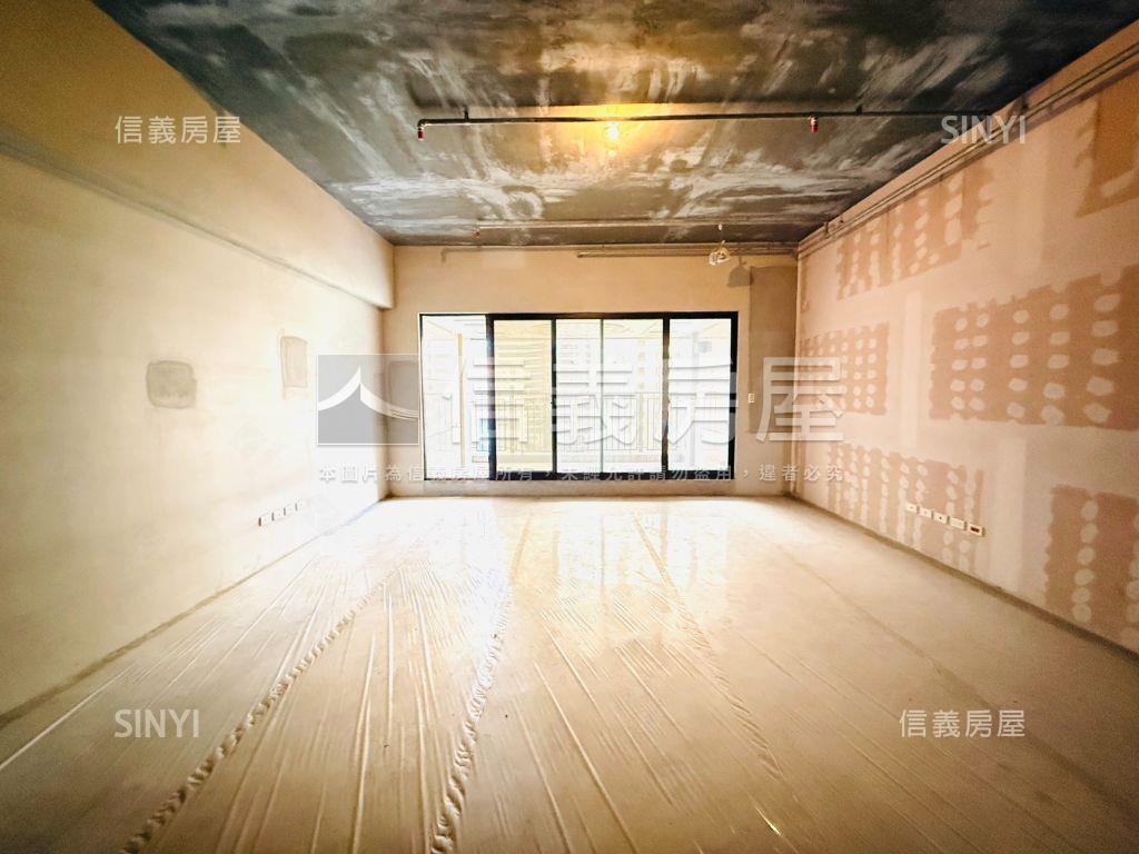 ★七期獨秀四房雙車位★房屋室內格局與周邊環境