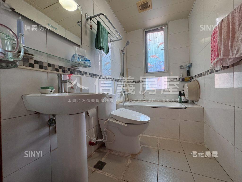 美景景觀４房平面車位房屋室內格局與周邊環境