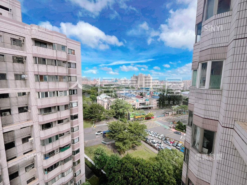 國泰森林高樓三房車位房屋室內格局與周邊環境