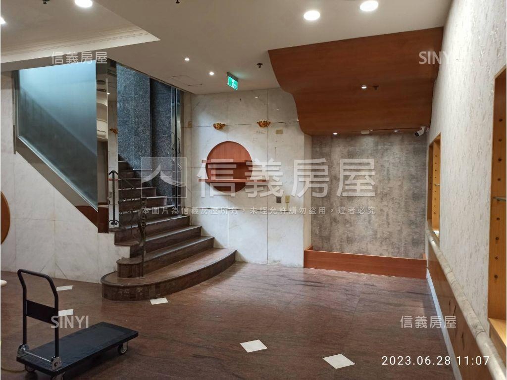 文心崇德站單一穩定收租品房屋室內格局與周邊環境