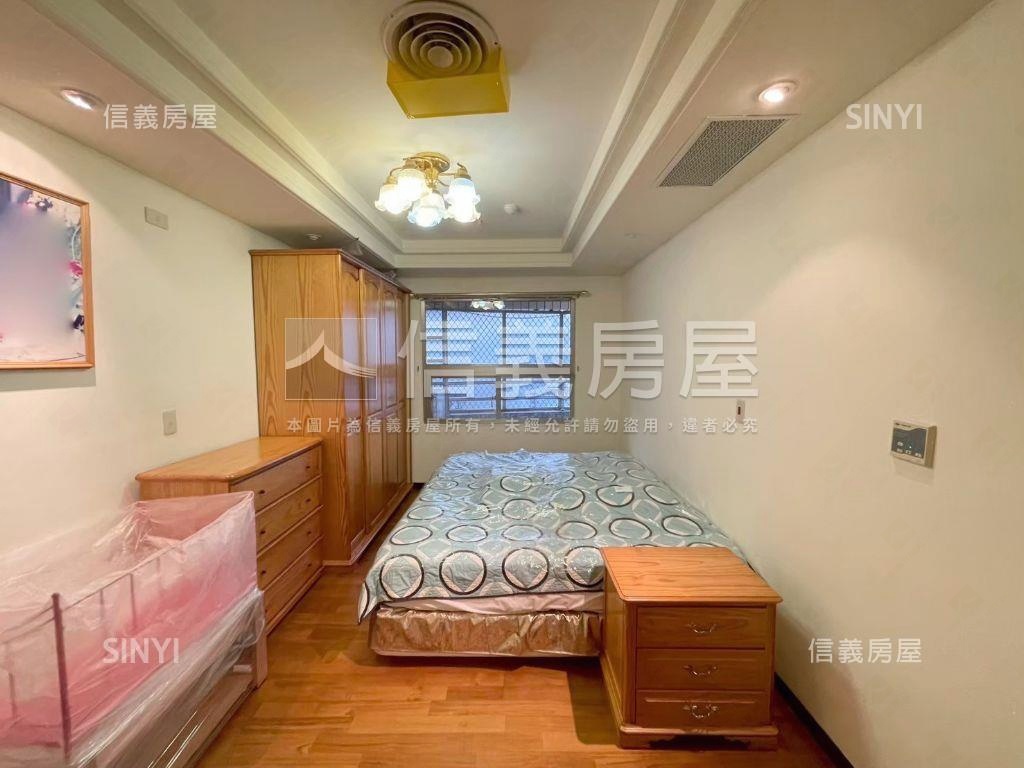 太陽神高樓層三房車位房屋室內格局與周邊環境