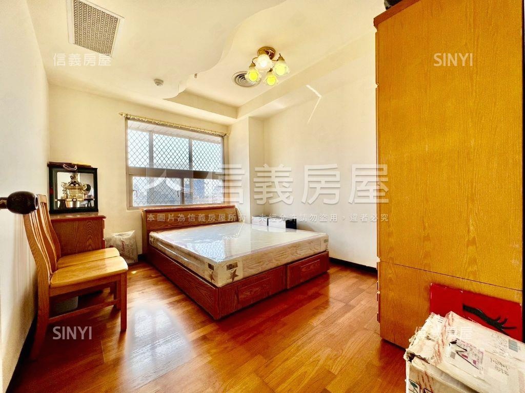 太陽神高樓層三房車位房屋室內格局與周邊環境