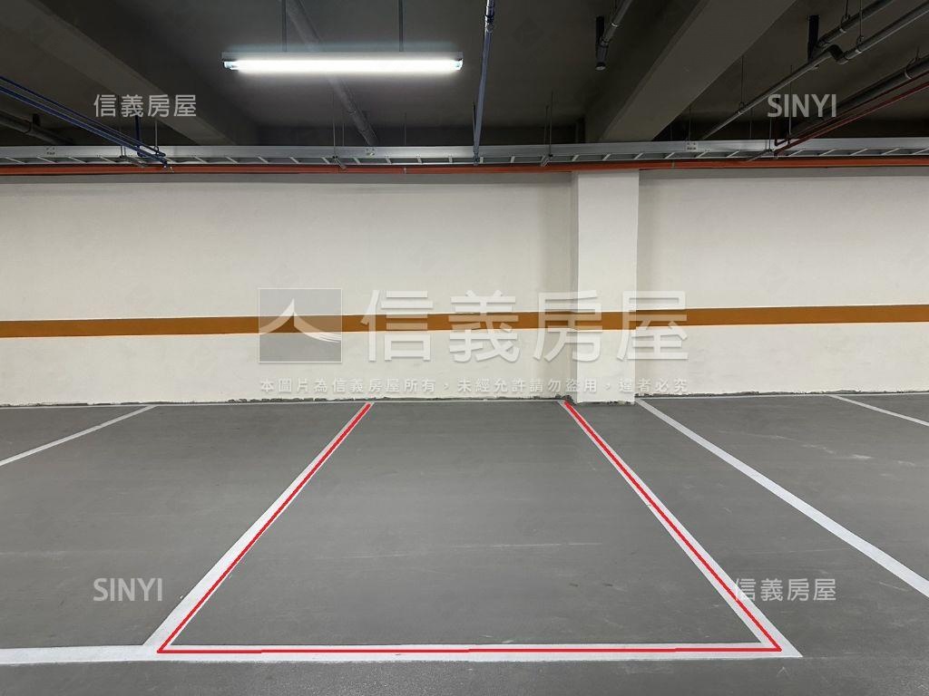 近台鐵綠捷雙共構合雄新站房屋室內格局與周邊環境