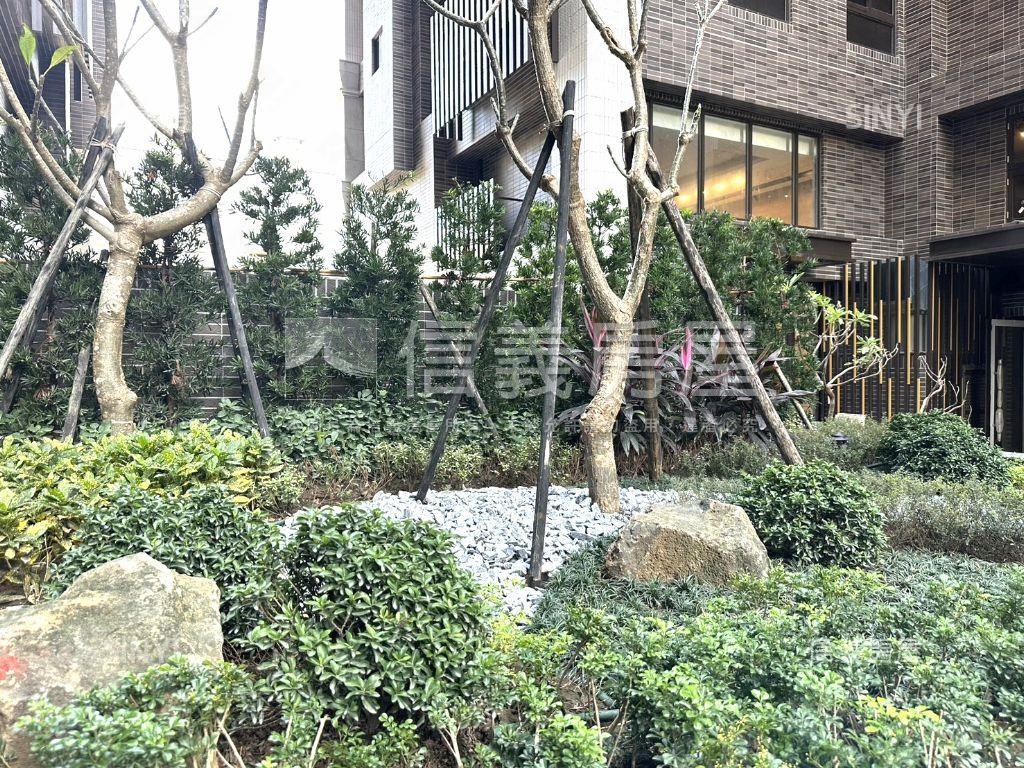 近台鐵綠捷雙共構合雄新站房屋室內格局與周邊環境