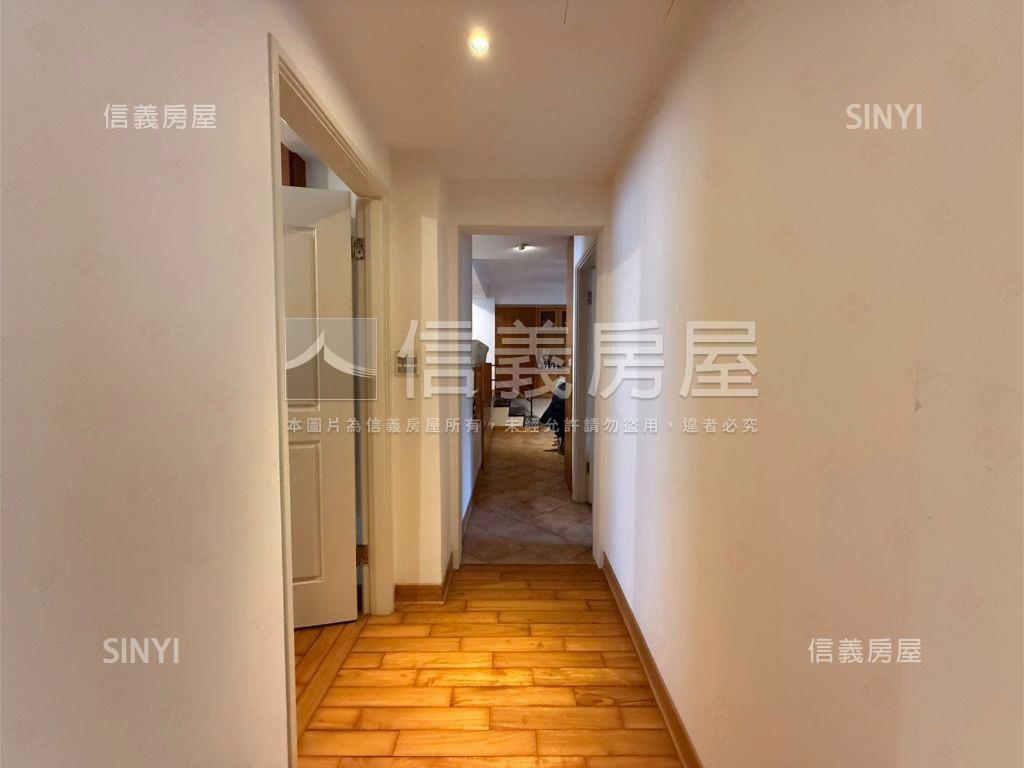 近美麗華挑高大空間美屋房屋室內格局與周邊環境