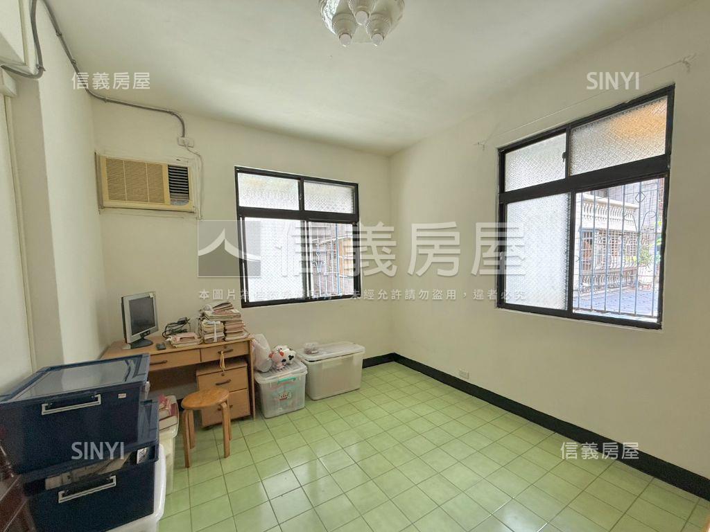 板橋車站｜２樓採光大三房房屋室內格局與周邊環境