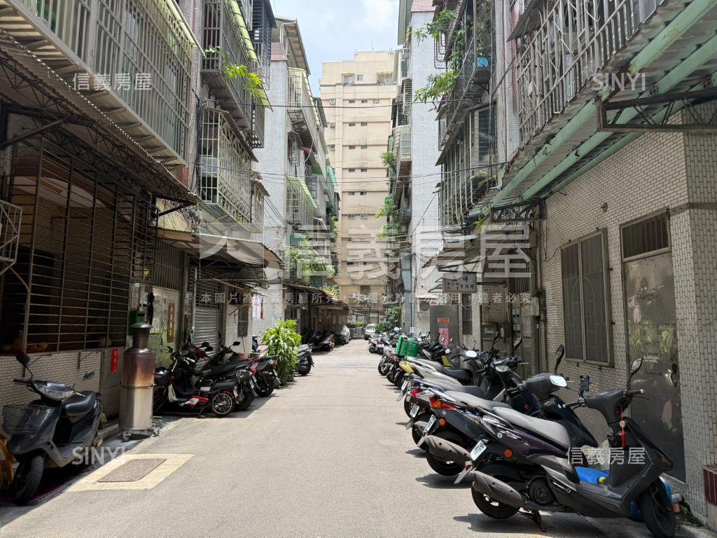 板橋車站｜２樓採光大三房房屋室內格局與周邊環境