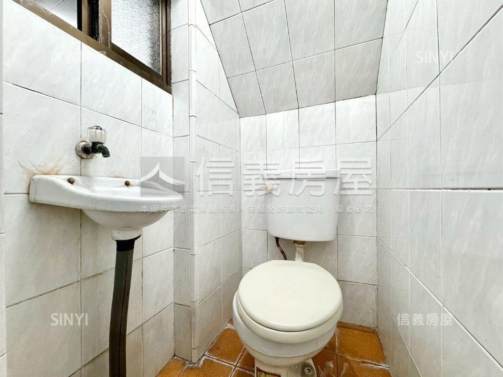 近仕隆國小低總價透天房屋室內格局與周邊環境