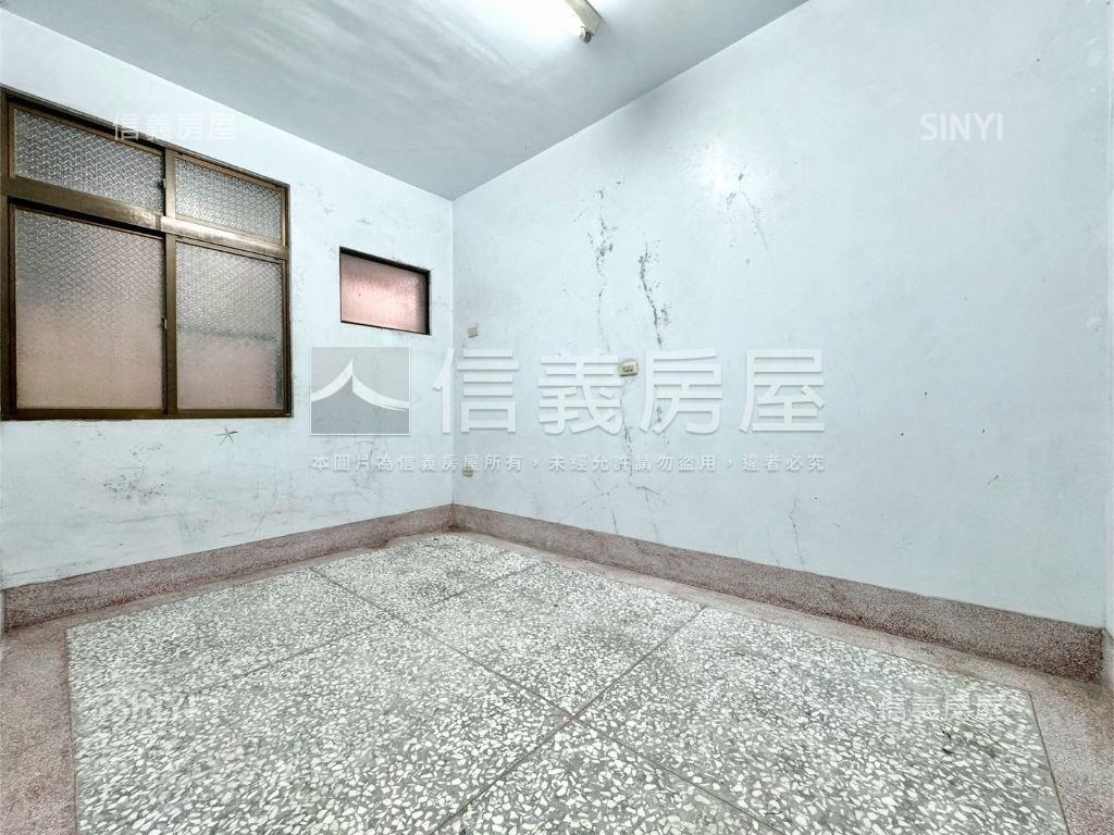 近仕隆國小低總價透天房屋室內格局與周邊環境