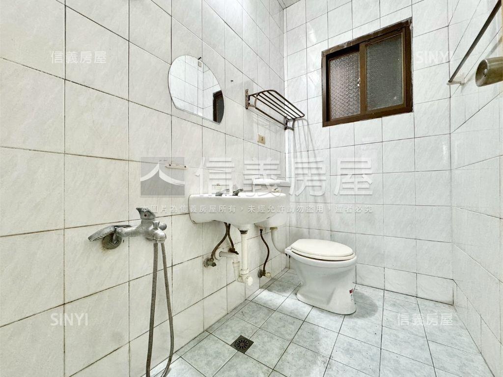 近仕隆國小低總價透天房屋室內格局與周邊環境