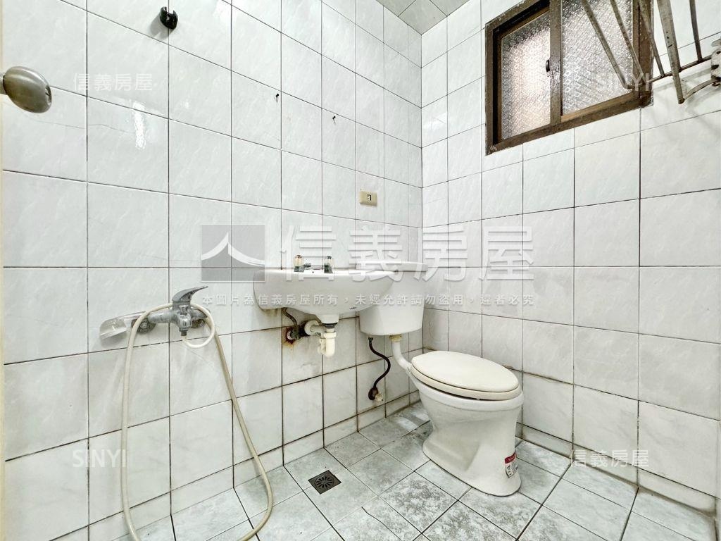 近仕隆國小低總價透天房屋室內格局與周邊環境