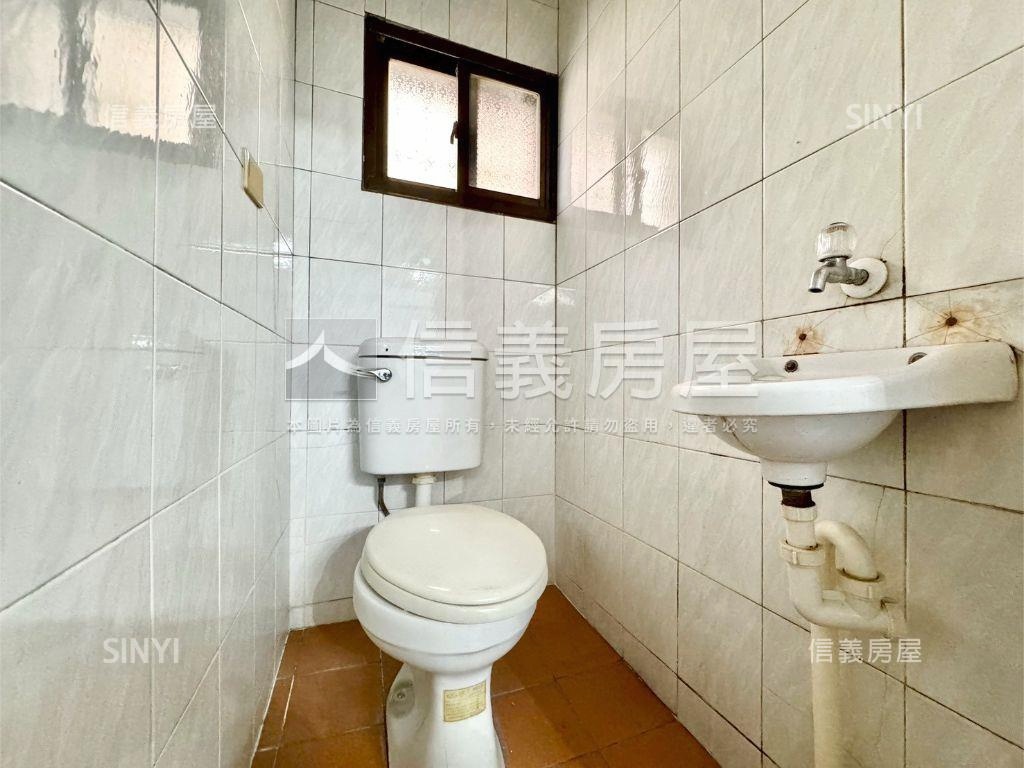 近仕隆國小低總價透天房屋室內格局與周邊環境