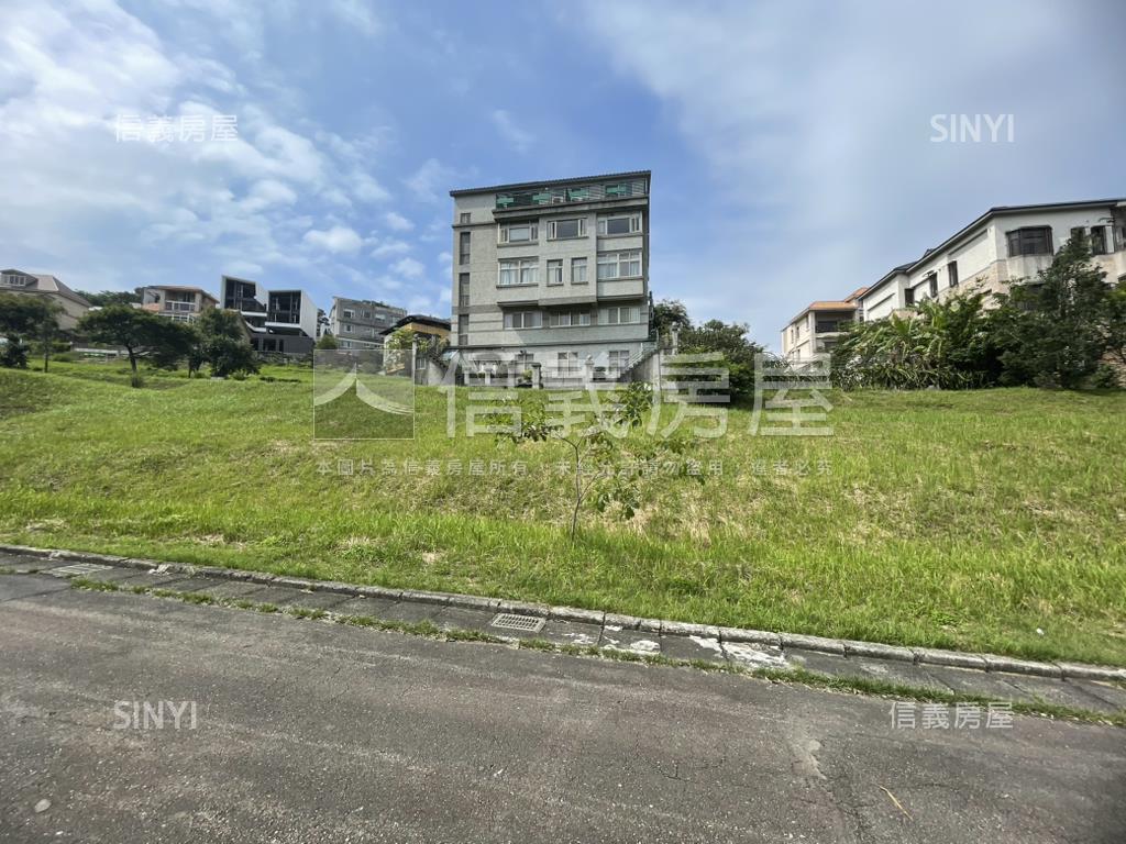 比佛利土地０２０２房屋室內格局與周邊環境