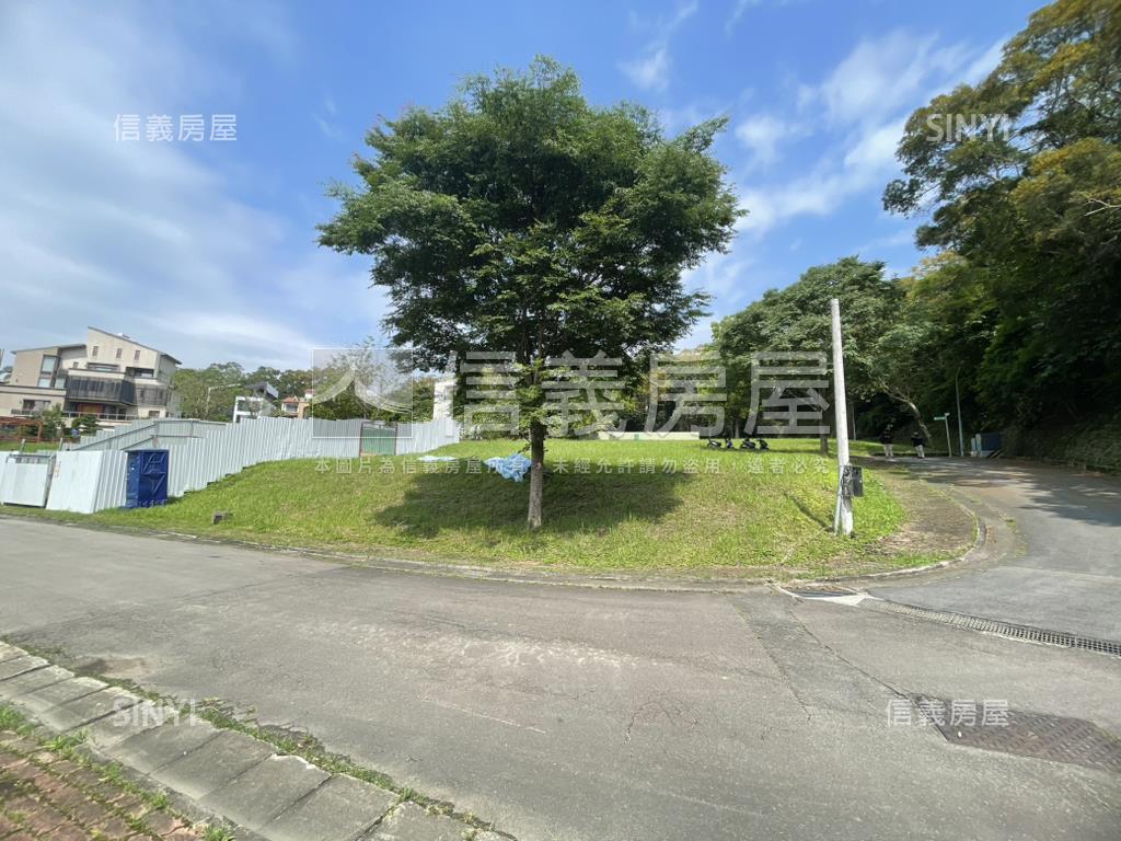 比佛利土地２０２地號房屋室內格局與周邊環境