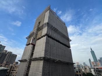 東昀昀萬中之選