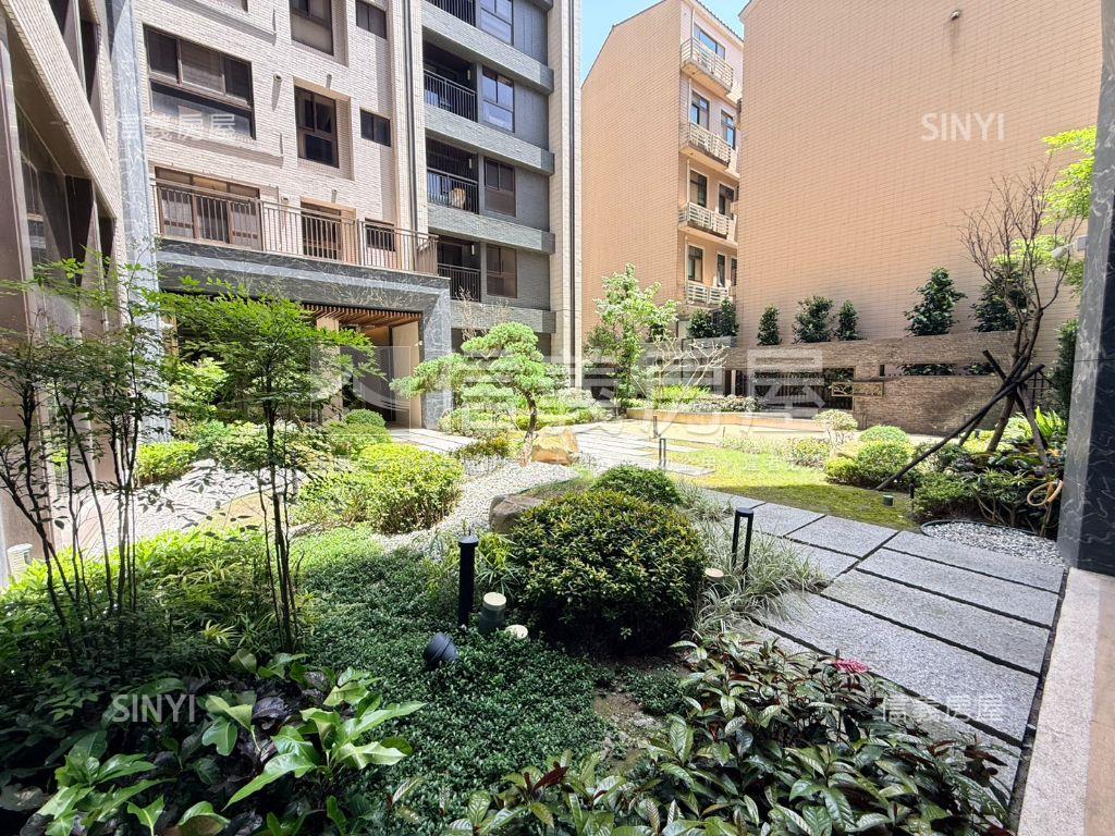 專任鴻築馥麗三房次頂樓房房屋室內格局與周邊環境