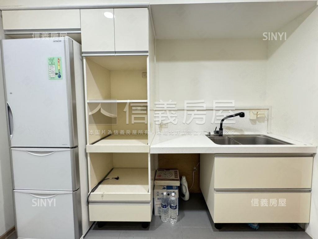 祕密花園正精美兩房房屋室內格局與周邊環境