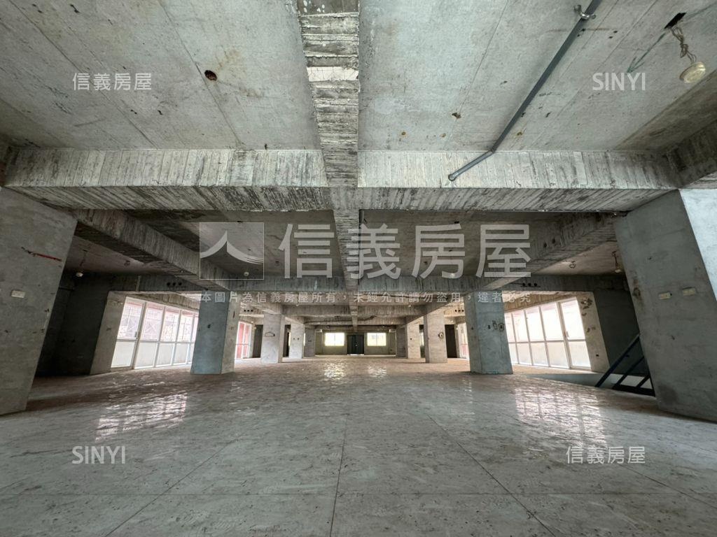 台南東區近千坪店辦房屋室內格局與周邊環境