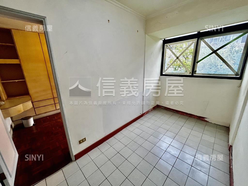 小城低總價原況庭院美透天房屋室內格局與周邊環境