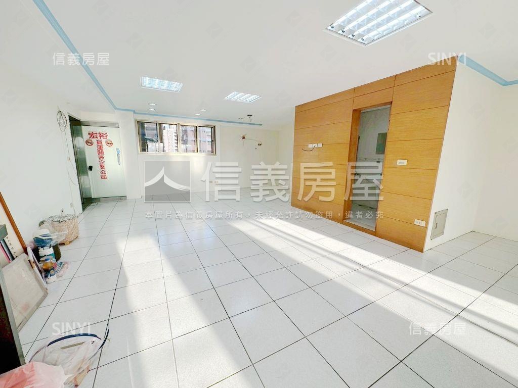 新埔捷運明亮大空間房屋室內格局與周邊環境