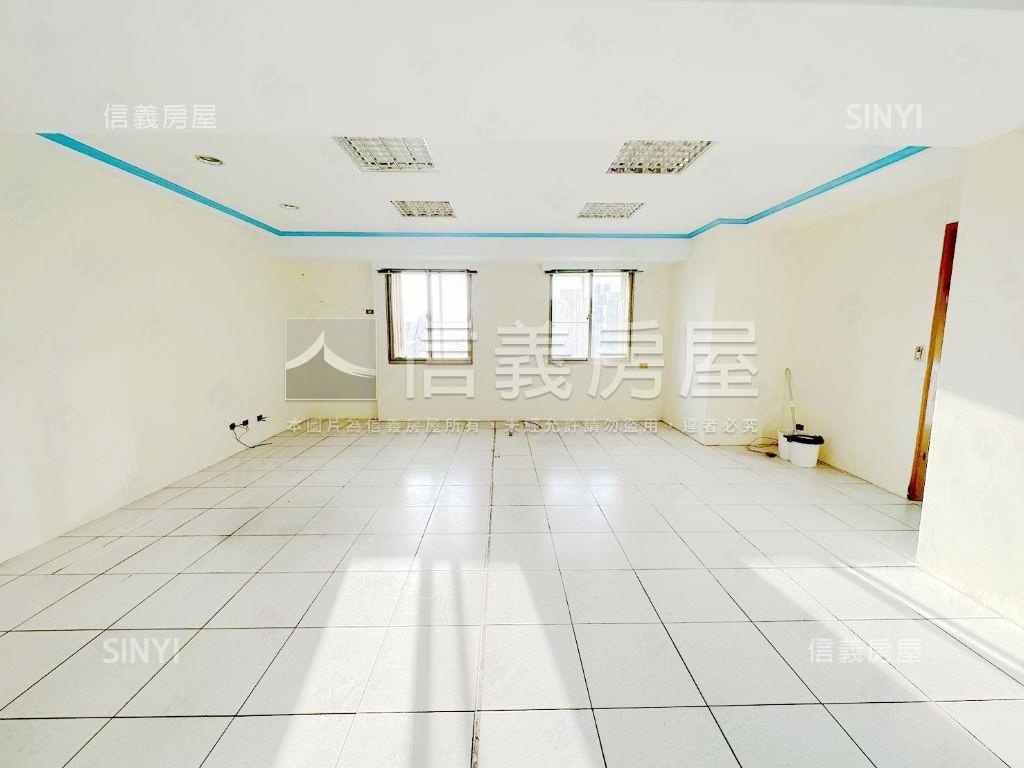 新埔捷運明亮大空間房屋室內格局與周邊環境