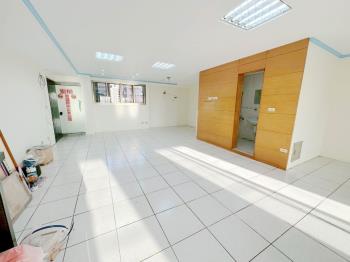 新埔捷運明亮大空間