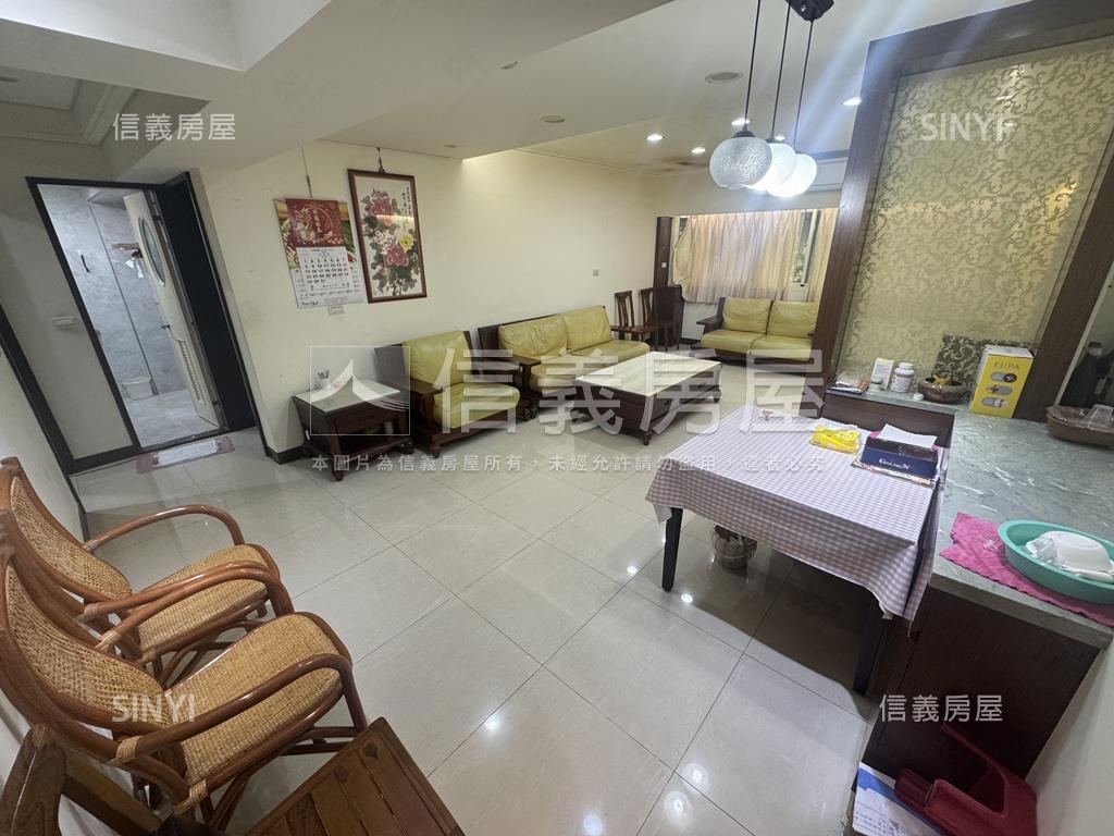 大坪林稀有華廈釋出房屋室內格局與周邊環境
