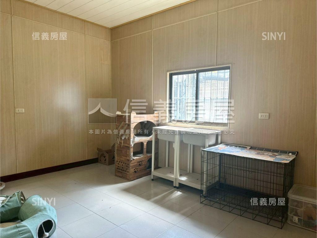 本原近重劃區前後臨路車墅房屋室內格局與周邊環境