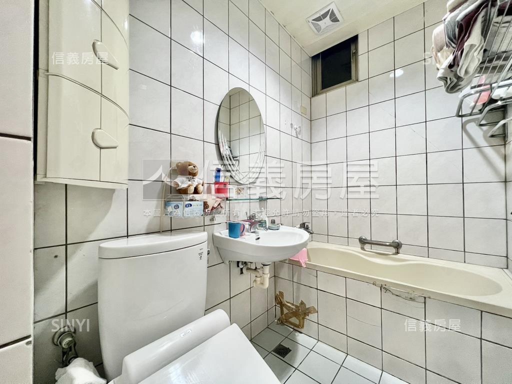 信義東門明亮二房附車位房屋室內格局與周邊環境