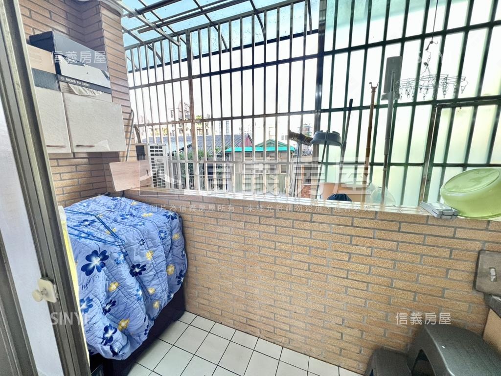 信義東門明亮二房附車位房屋室內格局與周邊環境