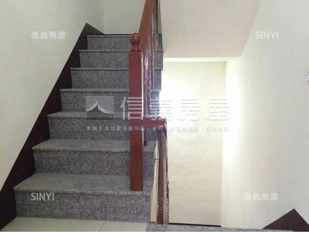 南興大面寬金店房屋室內格局與周邊環境