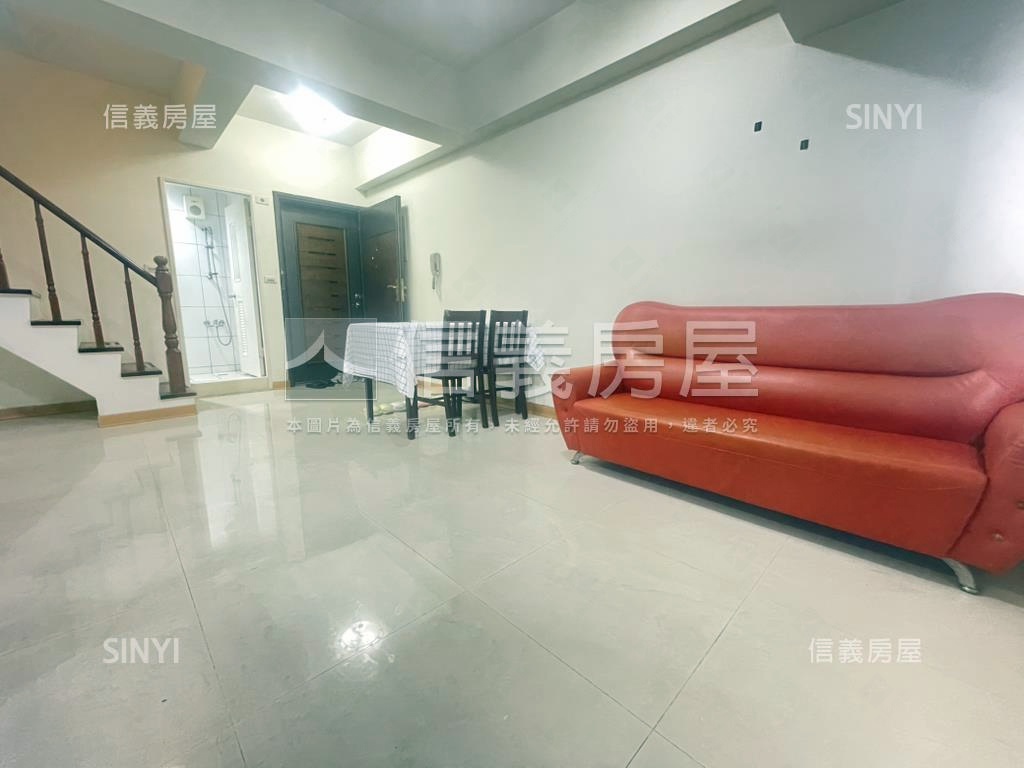 西區樓中樓漂亮２房房屋室內格局與周邊環境