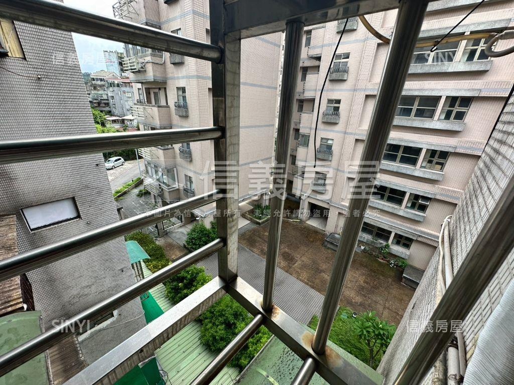 萬隆捷運電梯三房房屋室內格局與周邊環境