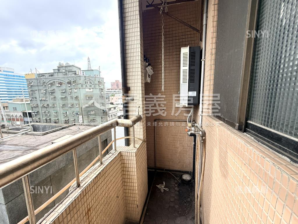 中華大樓正三房房屋室內格局與周邊環境