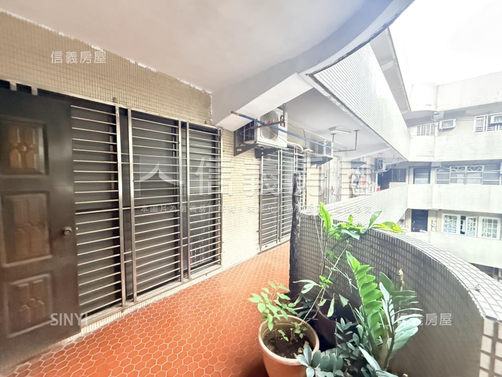 中華大樓正三房房屋室內格局與周邊環境