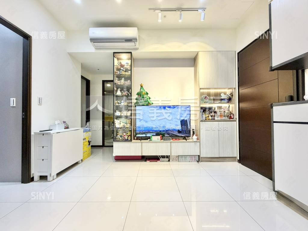 萬馬奔馳帝國方正兩房房屋室內格局與周邊環境