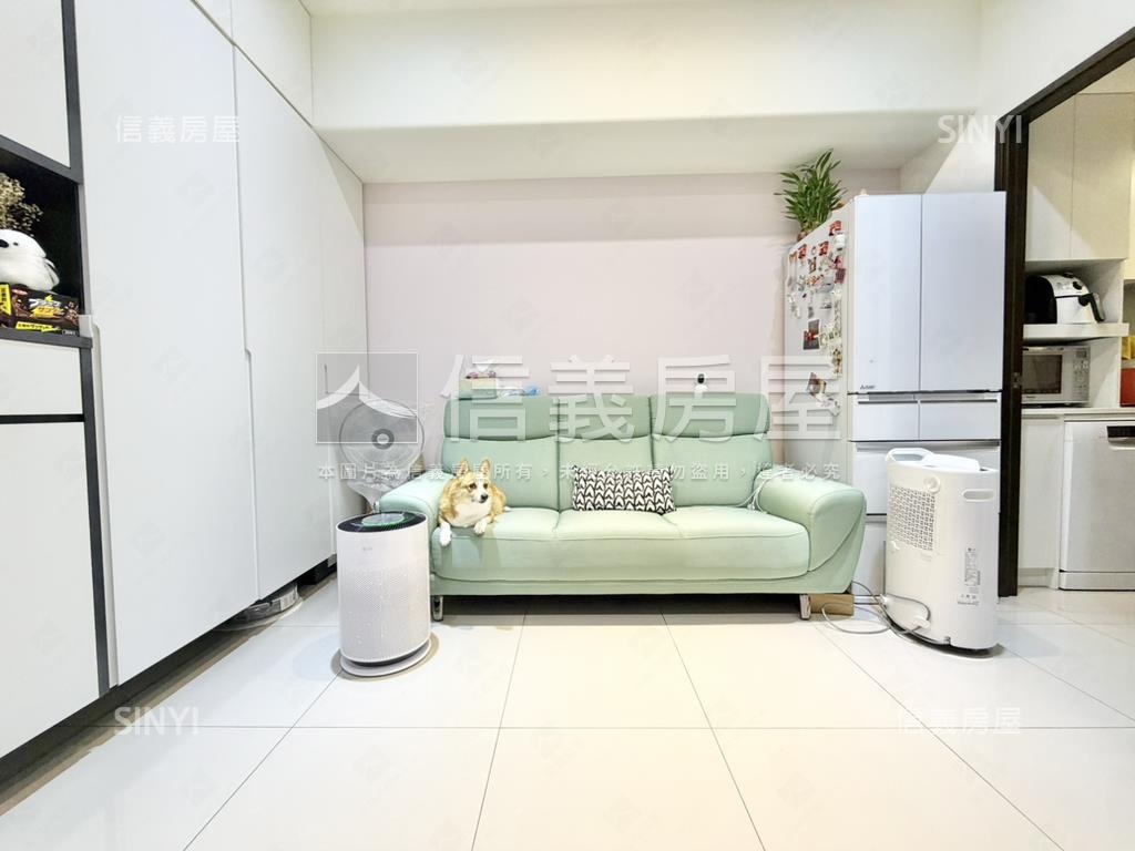 萬馬奔馳帝國方正兩房房屋室內格局與周邊環境