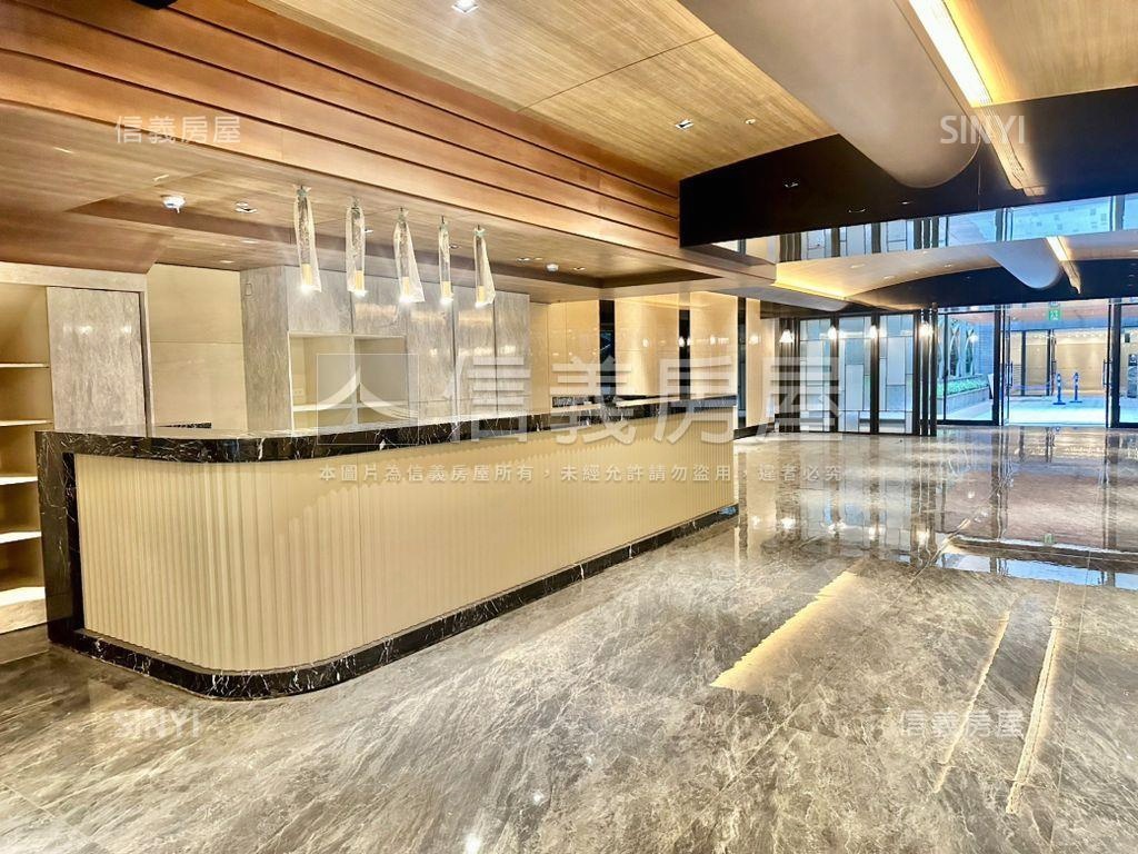 萬馬奔馳帝國方正兩房房屋室內格局與周邊環境