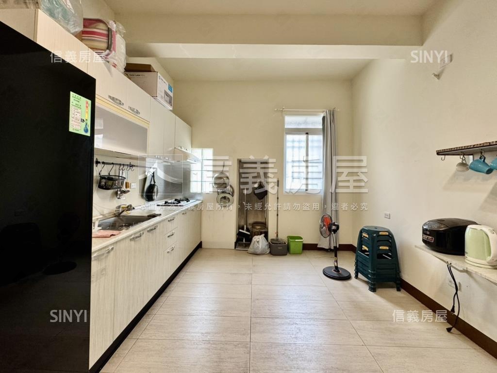 三多一路活巷翻新美透天房屋室內格局與周邊環境