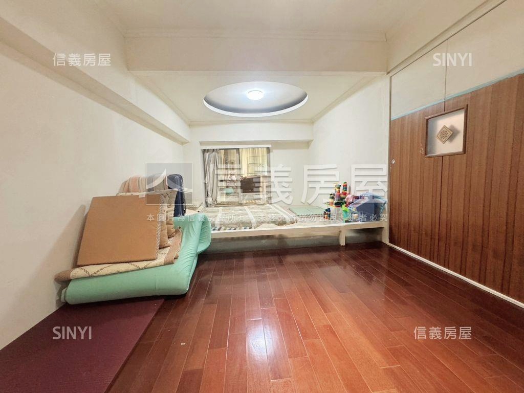 園區旁。ＭｙＨｏｍｅ美屋房屋室內格局與周邊環境
