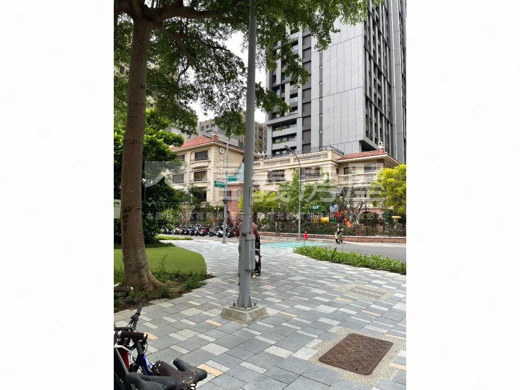 園區旁。ＭｙＨｏｍｅ美屋房屋室內格局與周邊環境