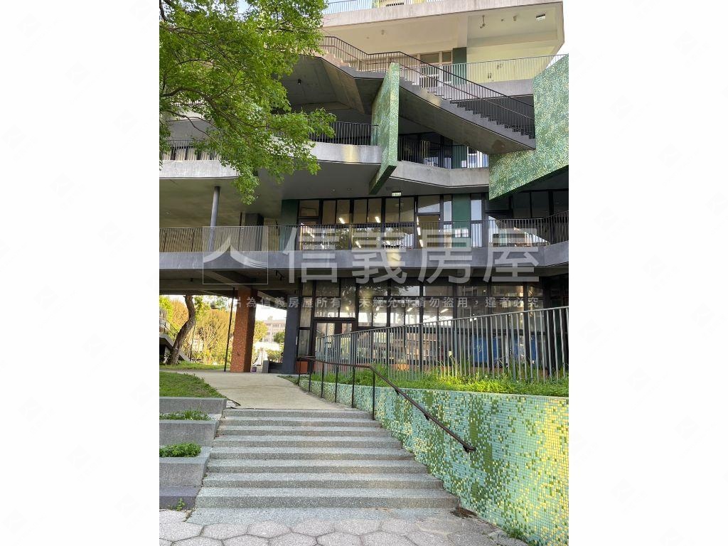 園區旁。ＭｙＨｏｍｅ美屋房屋室內格局與周邊環境