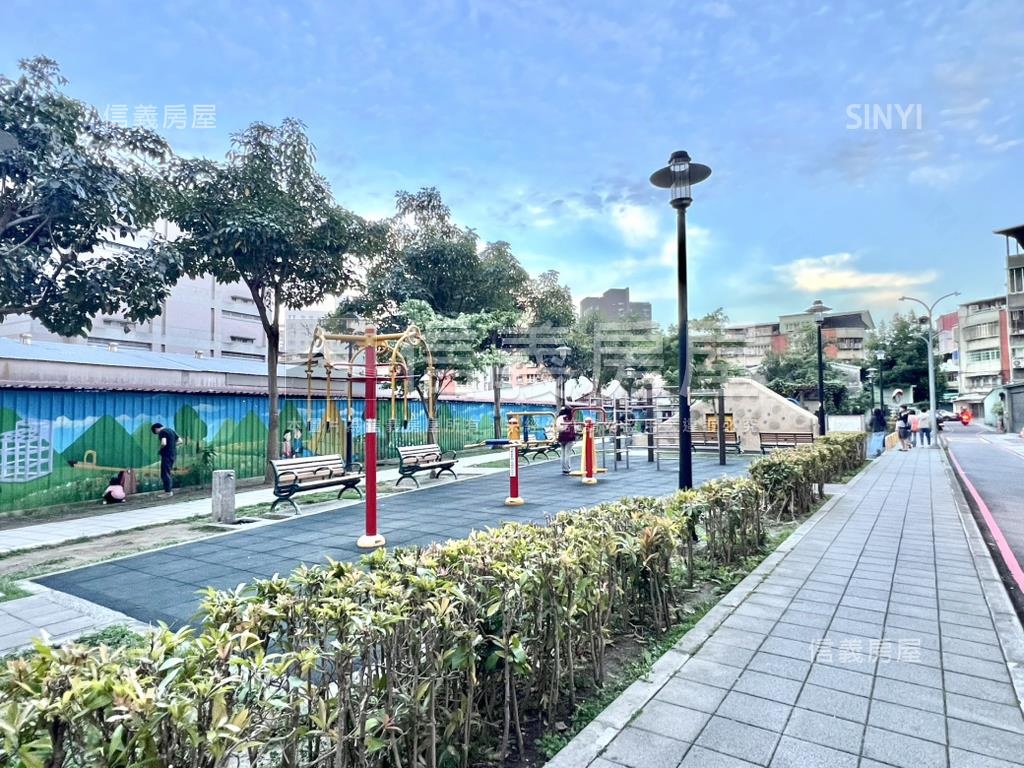 一層一戶低總價三房房屋室內格局與周邊環境