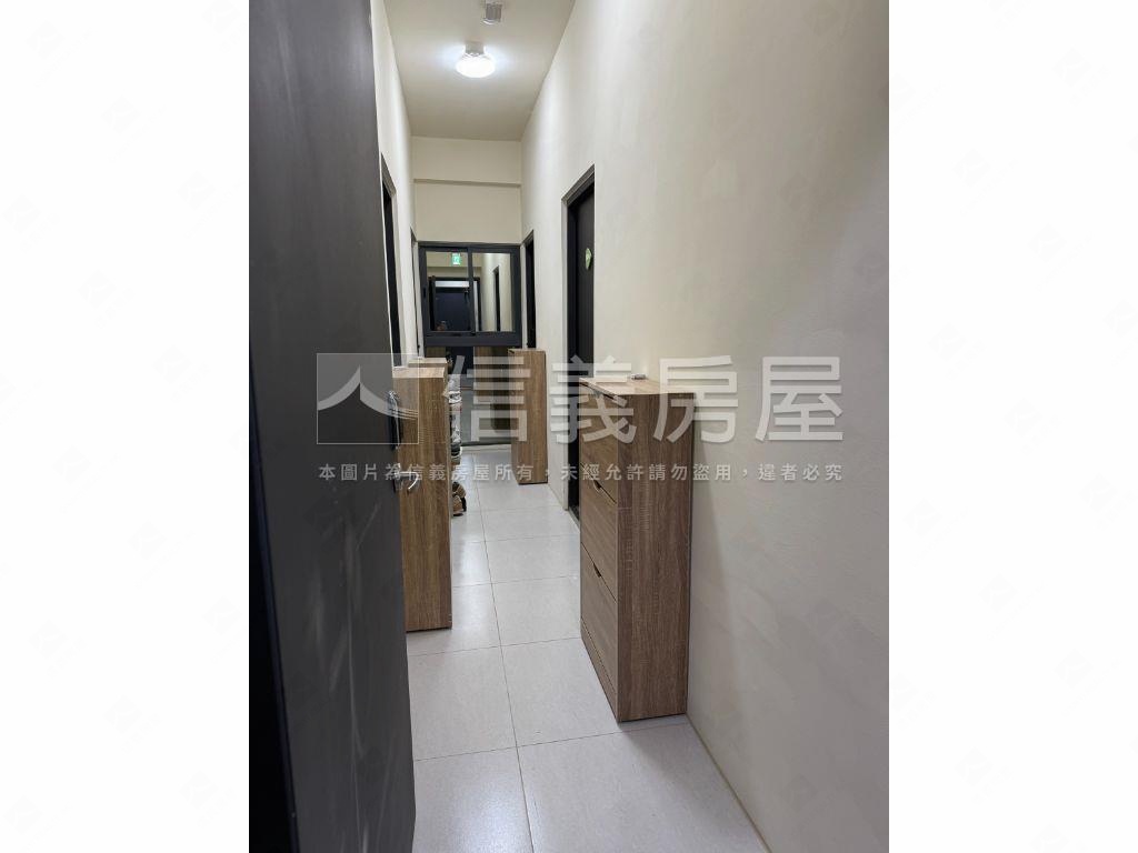 稀有精美紘富睿曜房屋室內格局與周邊環境