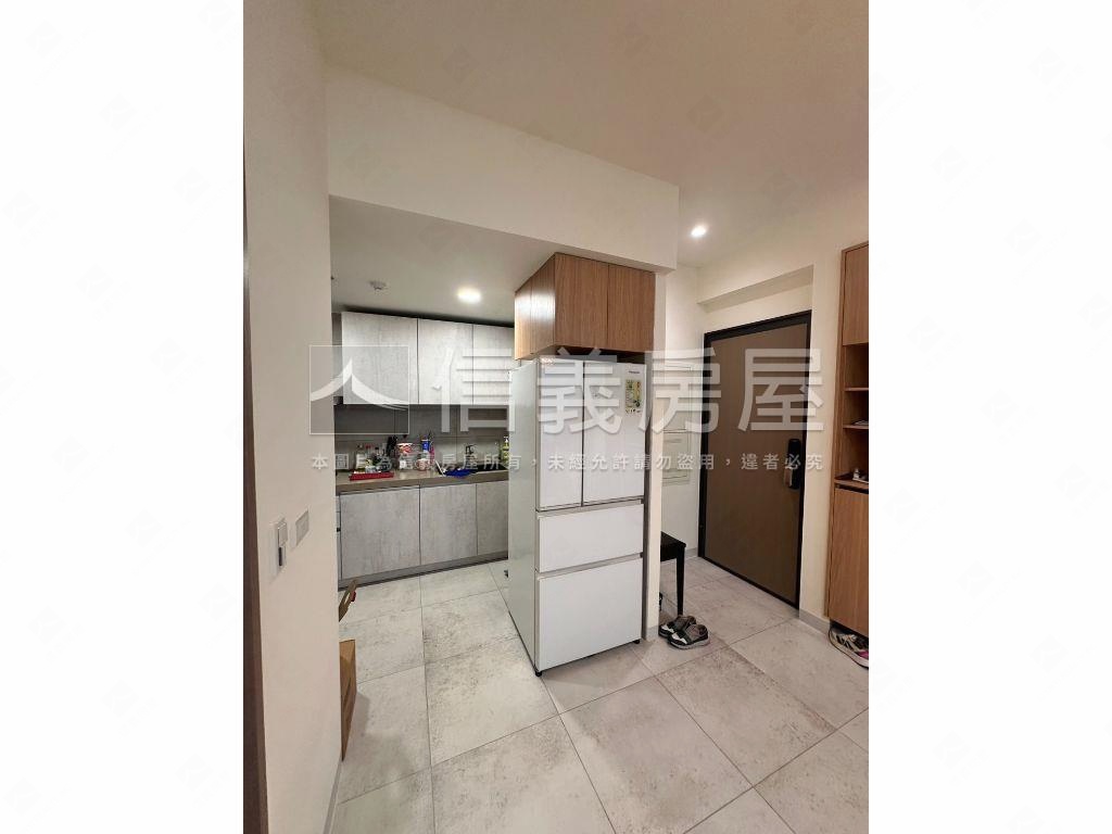 德謙序三房車位房屋室內格局與周邊環境