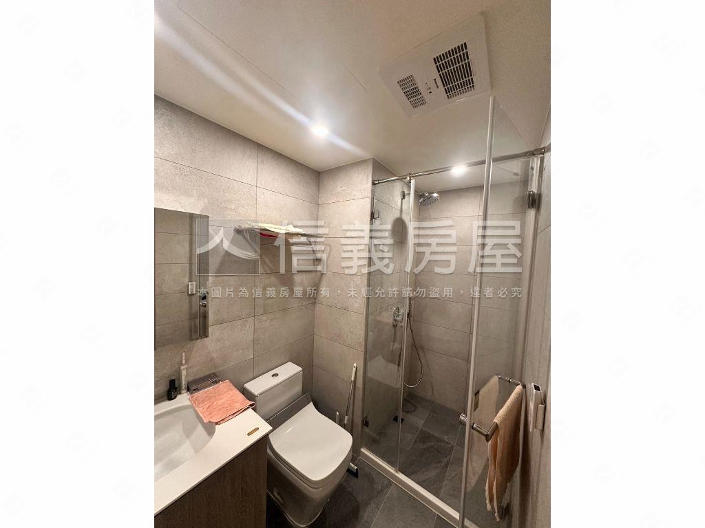 德謙序三房車位房屋室內格局與周邊環境