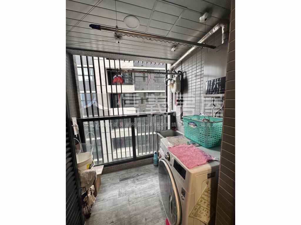 德謙序三房車位房屋室內格局與周邊環境