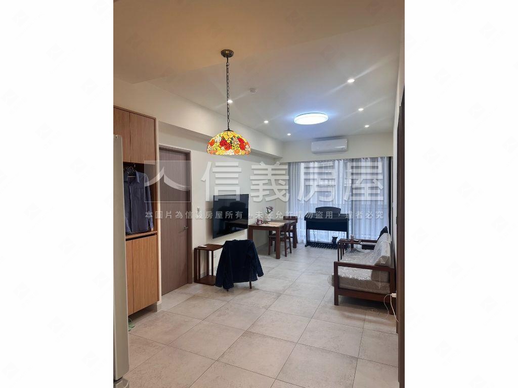 德謙序三房車位房屋室內格局與周邊環境