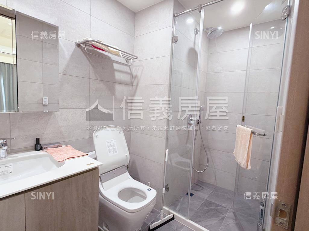 德謙序三房車位房屋室內格局與周邊環境