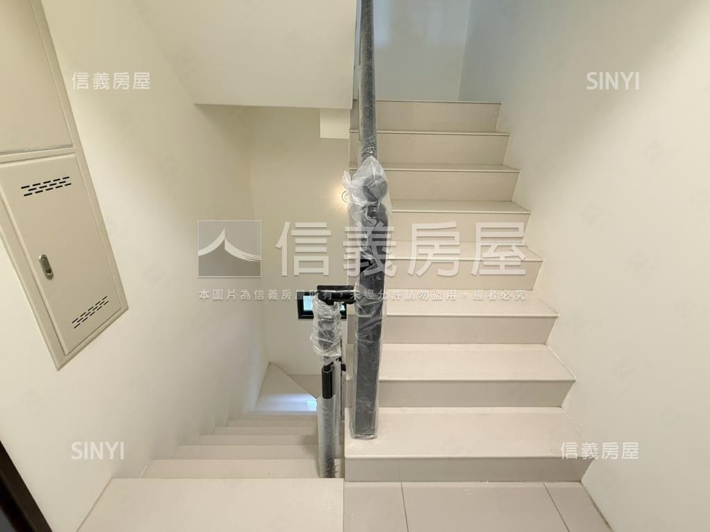 過洋居電梯別墅獨立車庫房屋室內格局與周邊環境